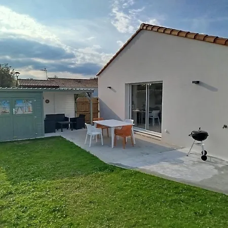 בית נופש Ladybird Maison 4 A 5 Pers Climatisee *