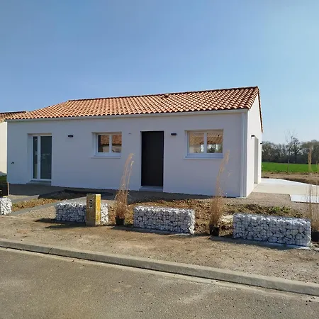 Holiday home Maison 4 A 5 Pers - Du Rocher Longeville-sur-Mer